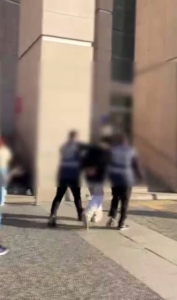 Kağıthane’de gürültü tartışmasında 1 kişiyi öldürüp 2 kişiyi yaralayan 19 yaşındaki şüpheli tutuklandı