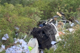 İznik-Yenişehir yolunda tır uçurumdan yuvarlandı: 2 ölü