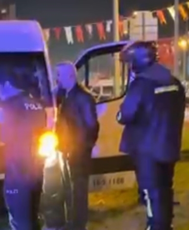 Bursa’da servis aracının çarptığı yaya ağır yaralandı