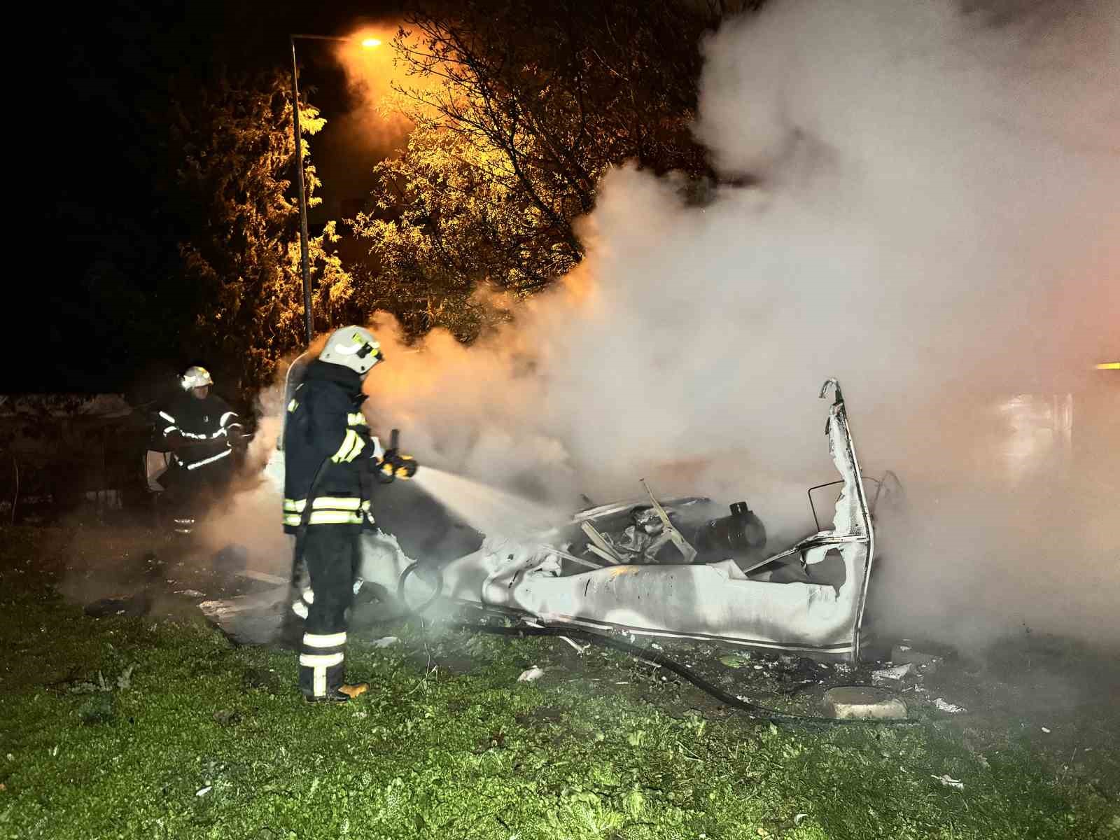 Masal gibi olay: Annesinin mezarına gitti ölümden kurtuldu