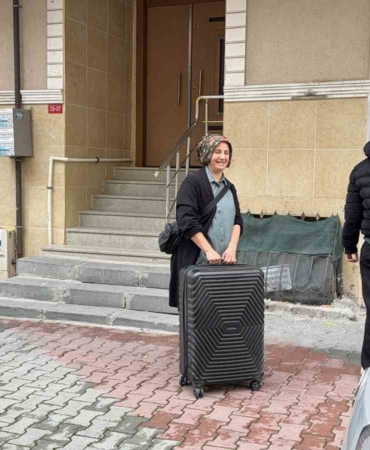 Arnavutköy’de istinat duvarı çöken binalarda tahliye işlemi başladı