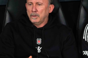 Sergen Yalçın, Beşiktaş’ın başında Fenerbahçe’ye ilk kez kaybetti