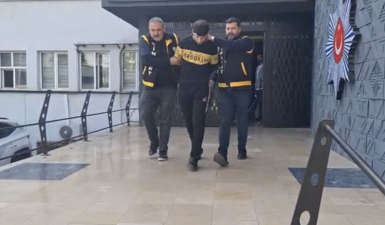 Eşini 45 yerinden bıçaklayan cani koca tutuklandı