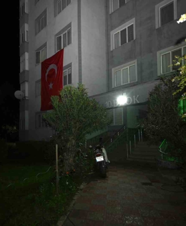 AK Parti, şehit ailesini ziyaret etti