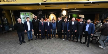 AK Parti Bursa İl Başkanı Davut Gürkan çarşı esnafıyla bir araya geldi