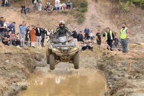 Gölcük’te ATV tutkunları zorlu parkurda mücadele etti