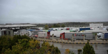 Kapıkule’de rekor geçiş: 1 saatte 96 tır işlem gördü