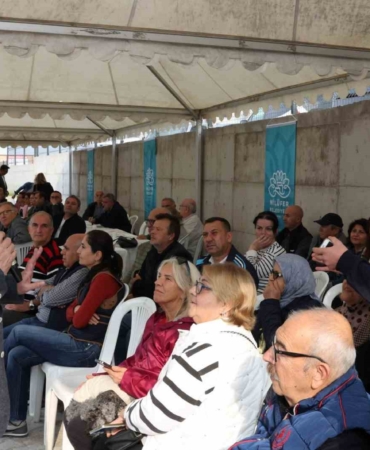 Başkan Şadi Özdemir, vatandaşların sorun ve taleplerini mahallesinde dinledi