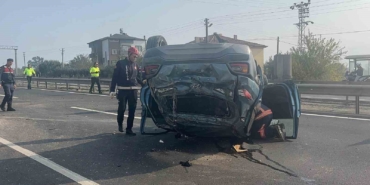 D-650’de otomobil takla attı: 2 yaralı