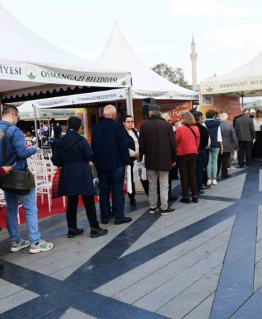 Osmangazi Kitap Fuarı 8’inci gününde de doldu taştı