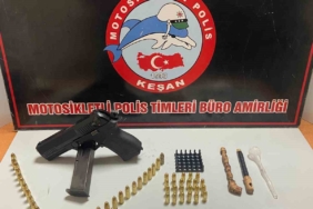 Polisin durdurduğu araçta uyuşturucu, tabanca ve mermi ele geçirildi