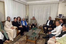 MHP, "Terörsüz Türkiye" hedefiyle kapı kapı vatandaşla buluşuyor