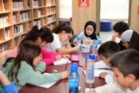 Osmangazi’de çocuklar hayallerini kağıda döküyor
