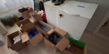 Sakarya’da kaçak içki operasyonu: Bidon bidon sahte alkol ele geçirildi