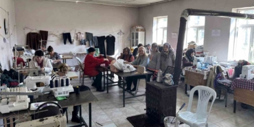 Kırkkepenekli’de kadınlar dikişle üretime katılıyor