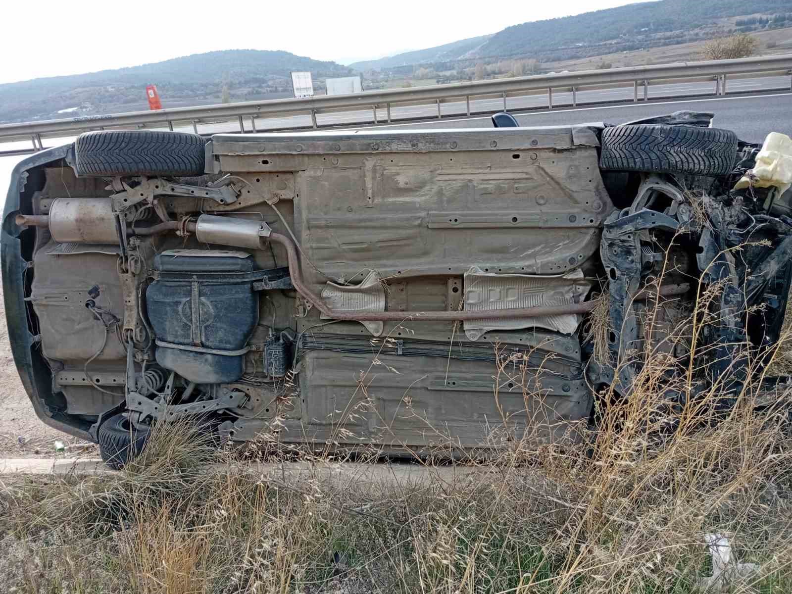 Otomobil yoldan çıktı, 1 yaralı