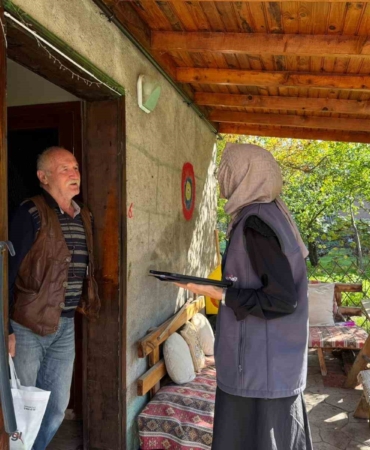 Başiskele’de "Gönül Bağı" ekipleri hane ziyaretlerini sürdürüyor