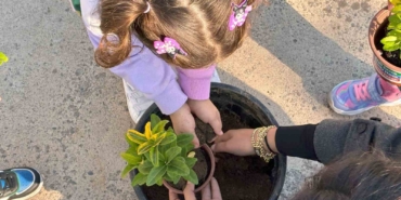 Toprağa dokunan minik eller Sakarya’da umudu ekti