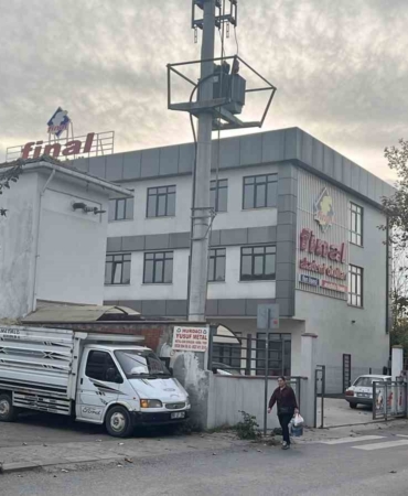 Kocaeli’de özel lisede gıda zehirlenmesi alarmı: 14 öğrenci hastaneye kaldırıldı