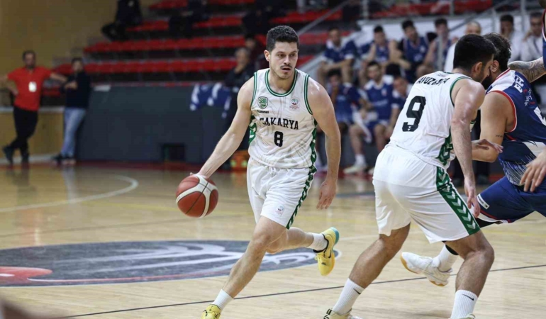 Sakarya Büyükşehir Basketbol Takımı, Adana deplasmanına çıkıyor