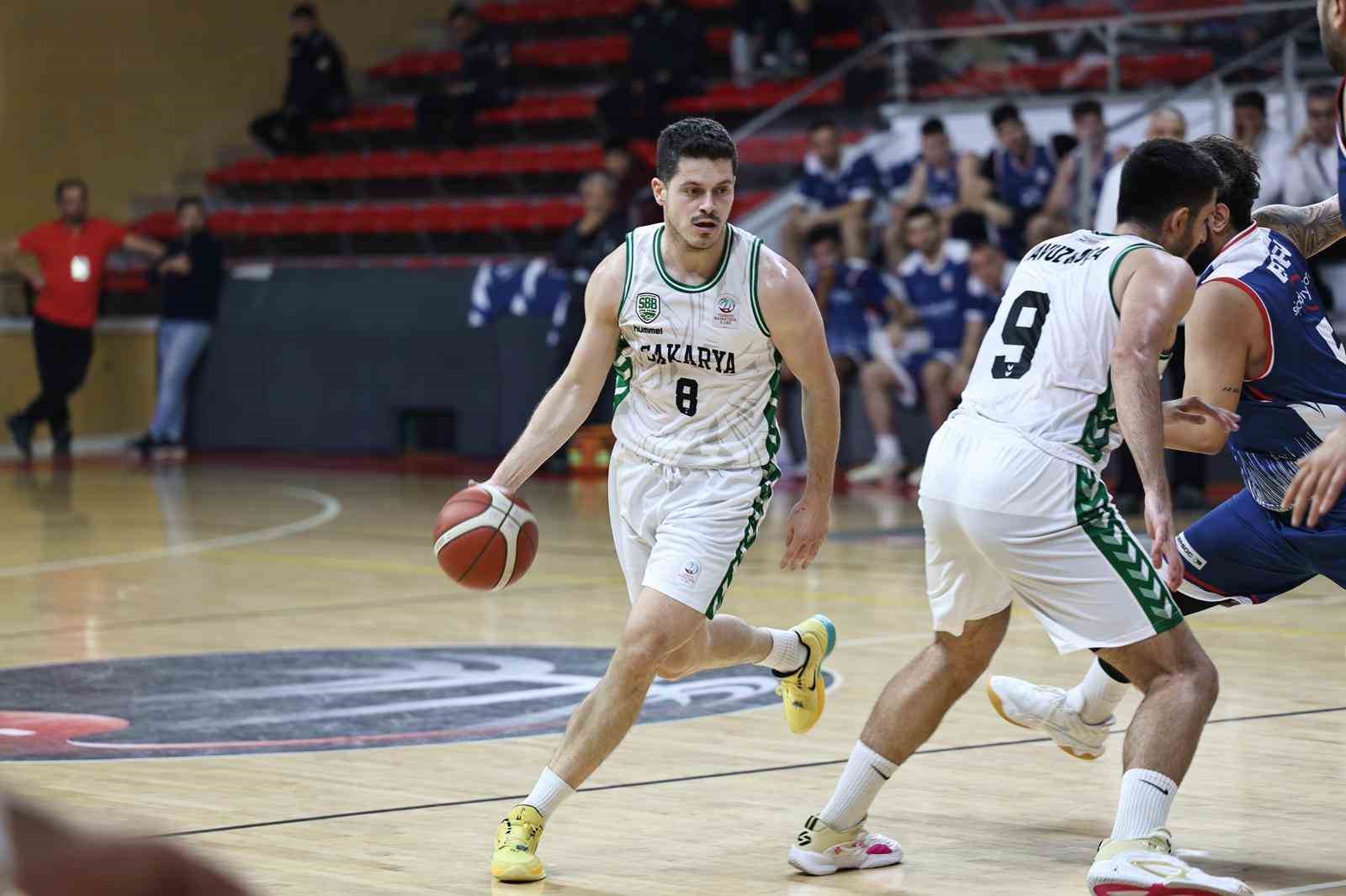 Sakarya Büyükşehir Basketbol Takımı, Adana deplasmanına çıkıyor