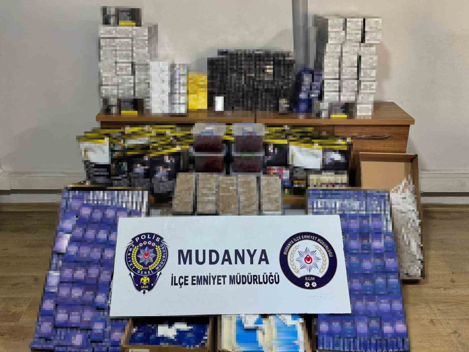 Mudanya’da yüklü miktarda kaçak tütün ürünleri ele geçirildi