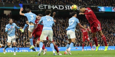 Manchester City, Liverpool’u 3-0 ile geçti