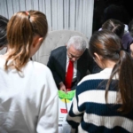Kırklareli Valisi ve eşi sevgi evlerinde kalan çocuklarla buluştu