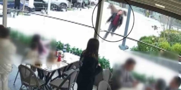 Ümraniye’de garip olay: Başıboş at vatandaşları dakikalarca kovaladı