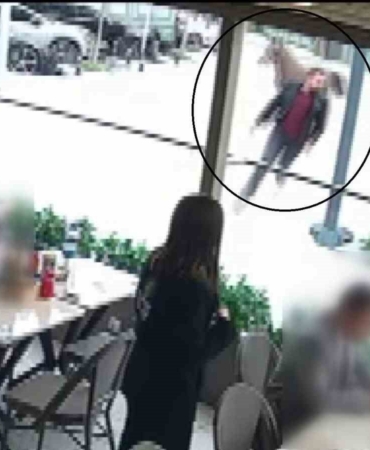 Ümraniye’de garip olay: Başıboş at vatandaşları dakikalarca kovaladı