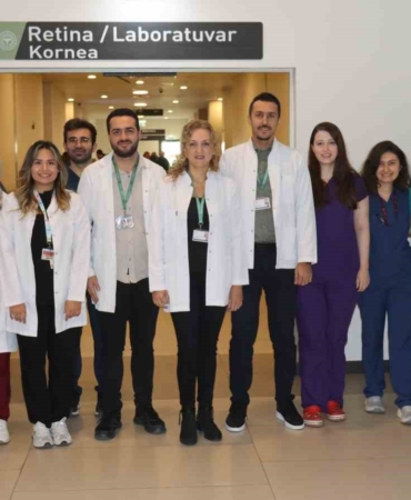 Bursa’daki 5 kişi, dünyaya yeni gözleriyle ’merhaba’ dedi