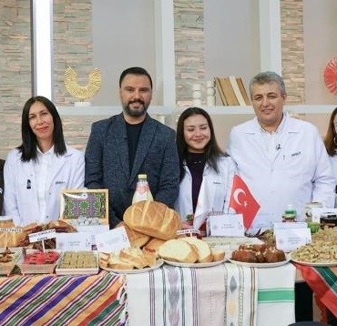 BŞEÜ öğrencileri Bilecik ürünlerini tanıttı