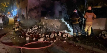 Bursa’da tek katlı ev alev alev yandı