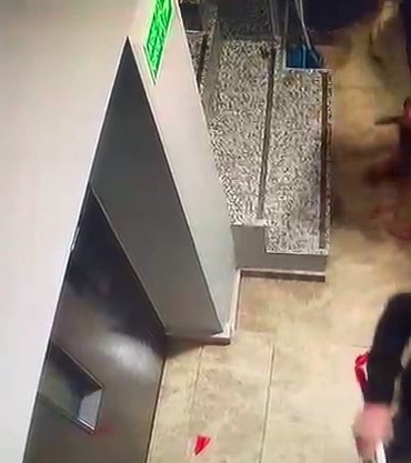 Kağıthane’de aldattığını öne sürdüğü eşi ve sevgilisini otelde basarak yaraladı, o anlar kamerada