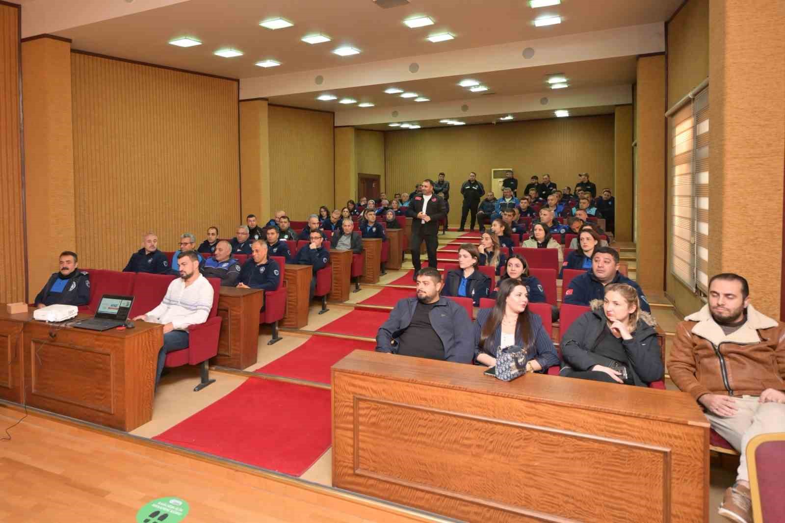 Esenyurt’ta personel için afet bilinci seferberliği