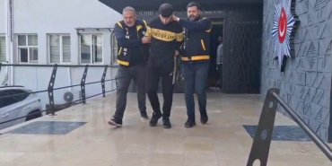 45’ten fazla bıçak darbesiyle eşini öldüren şüpheli adliyeye sevk edildi