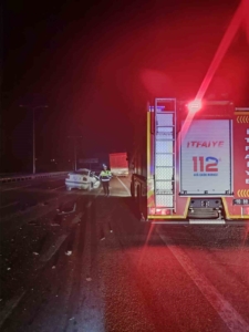 Balıkesir’de otomobil tıra arkadan çarptı; 1 ölü