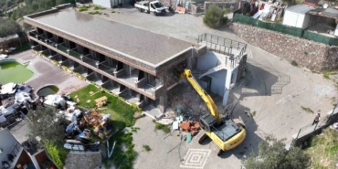 Ayvacık’ta 1 ayda 121 kaçak yapı yıkıldı