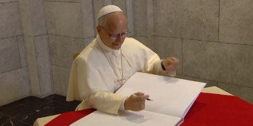 Papa 14. Leo, Yeşilköy’deki Mor Efrem Süryani Ortodoks Kilisesindeki toplantıya katıldı