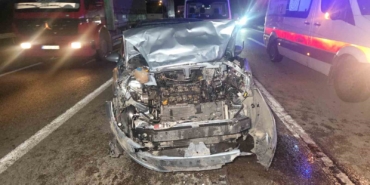 Kırmızı ışıkta duran otomobile arkadan çarptı: 1’i çocuk 5 yaralı