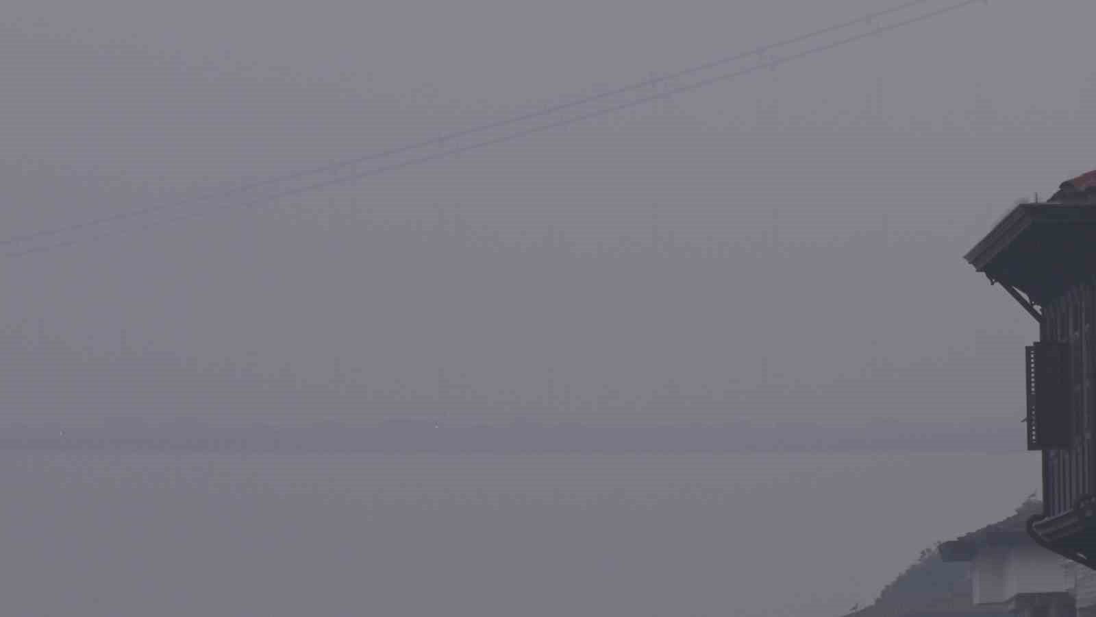 İstanbul güne yoğun sisle uyandı