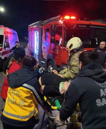 Üsküdar’da zincirleme kaza: Tofaş marka araç hurdaya döndü