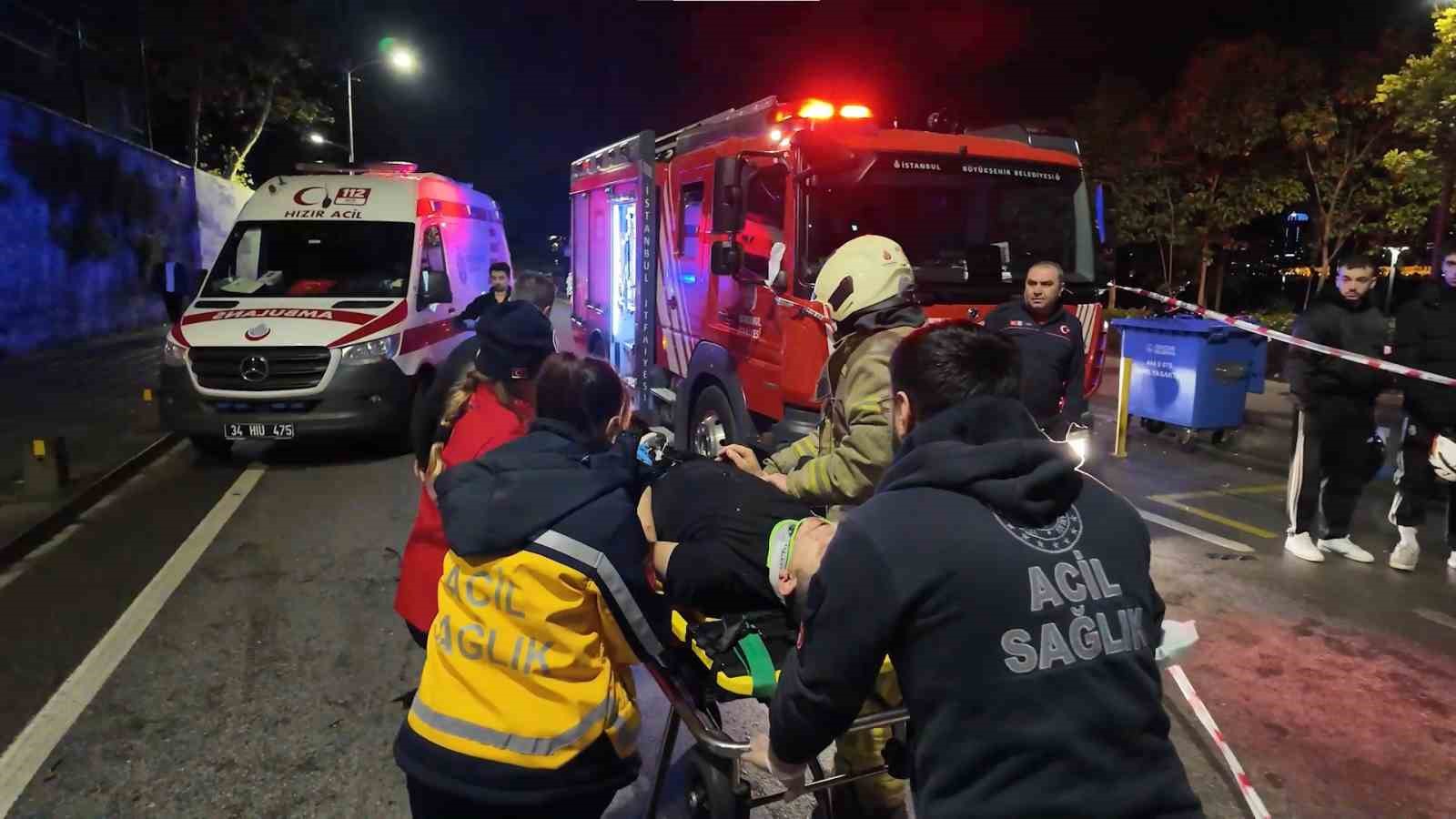 Üsküdar’da zincirleme kaza: Tofaş marka araç hurdaya döndü