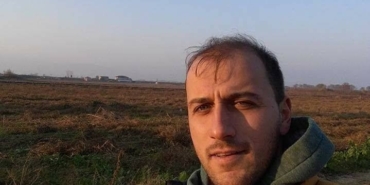 3 çocuk babası adam halı sahada kalbine yenildi