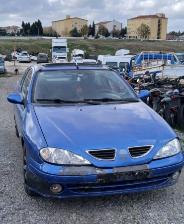 Plakasız ve çekme belgeli araçla kaçmaya çalışan sürücüye 71 bin TL ceza