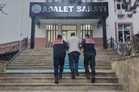 Adam öldürme suçundan yakalama kararı bulunan şahıs JASAT’tan kaçamadı