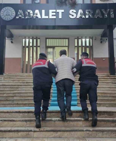 Adam öldürme suçundan yakalama kararı bulunan şahıs JASAT’tan kaçamadı