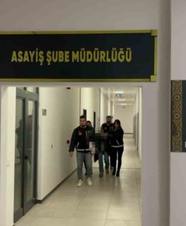 18 yıl önce göbek bağıyla öldürülen bebeğin annesi: "Lavaboda düştü"