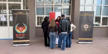 Bursa polisi, okul okul gezerek öğrencileri bilgilendirdi