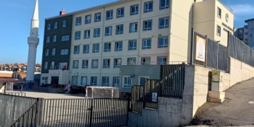 Öğrenciler, dersten çok nasıl gelip gideceğini düşünüyor